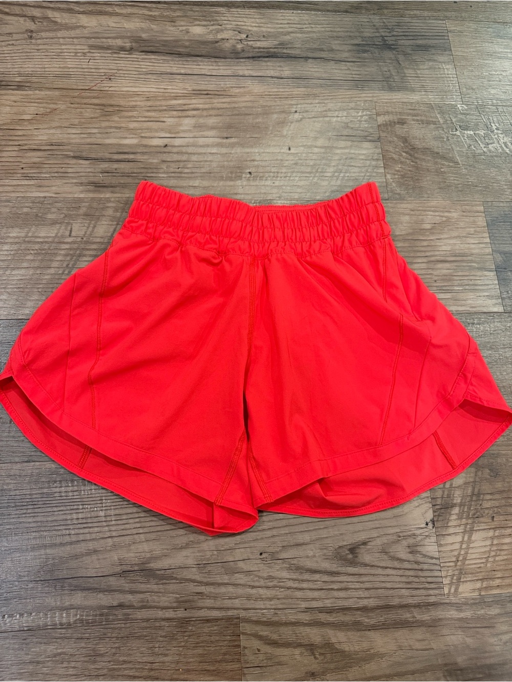 Lululemon Track that lined shorts 5” NWOT Solar Orange size 4
